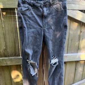 Hollister Gray Distressed Ankle Pants